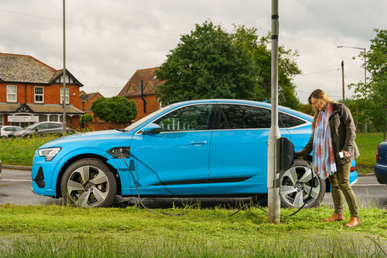 audi e tron sportback side charging