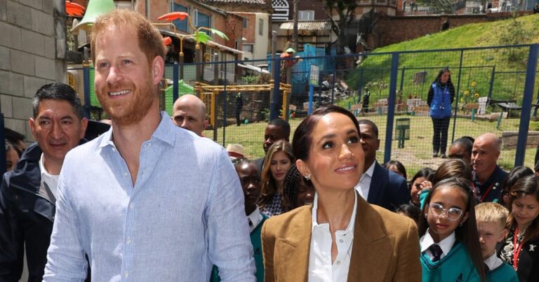 3 Meghan Markle and Prince Harry Practice Spanish in Visit With Kindergarteners in Columbia