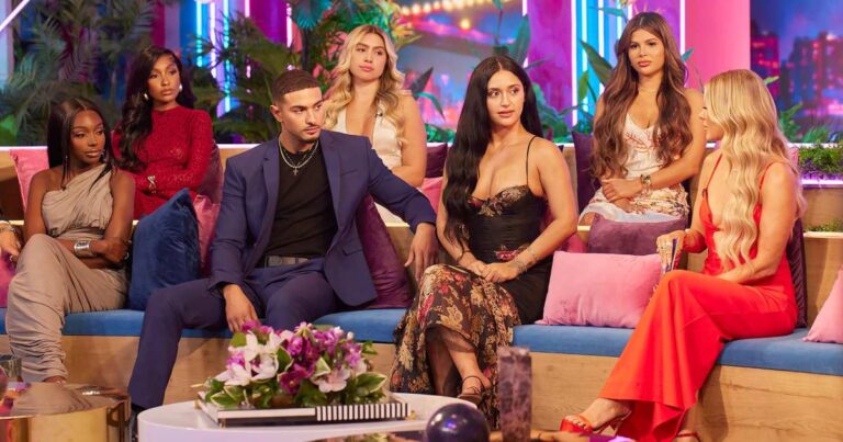 JaNa Prepared With Document at Love Island USA Reunion Cast