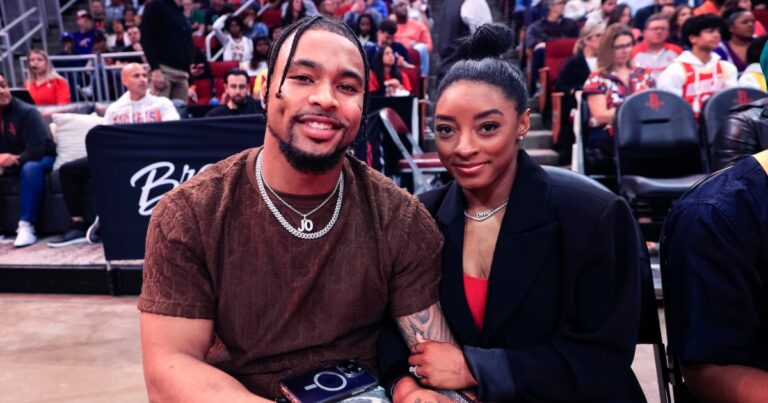 Simone Biles Husband Jonathan Owens Supports Her at the Olympics