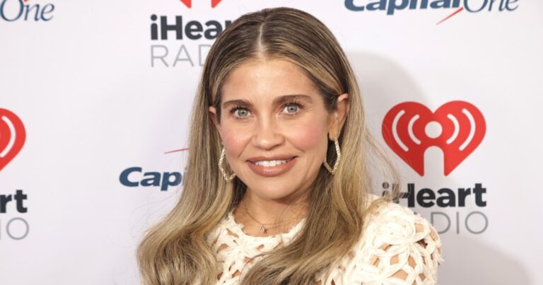 danielle fishel