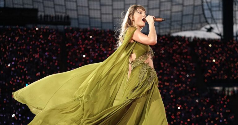 taylor swift tells team usa not to be afraid to show them who you are 02 2024