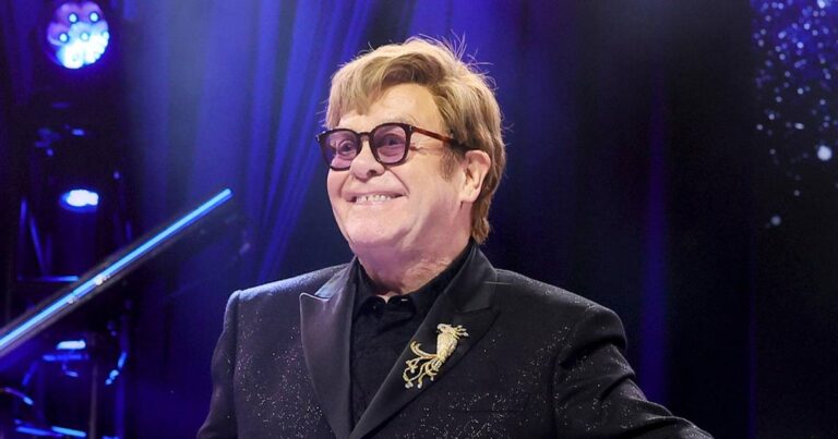 Elton John s Severe Eye Infection Left Him WIth Limited Vision 521