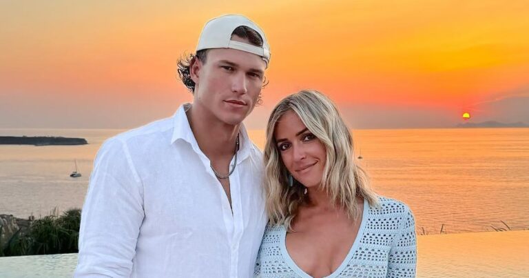 Kristin Cavallari and Mark Estes Are All Smiles in New Sunset Pic 1