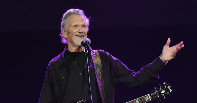 Stars React to Kris Kristofferson Death