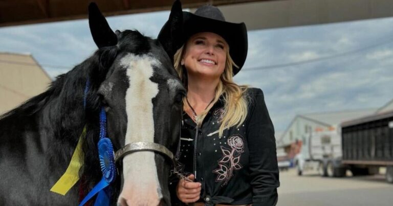 feature Miranda Lamberts Horses Win Blue Ribbons at Oklahoma State Fair