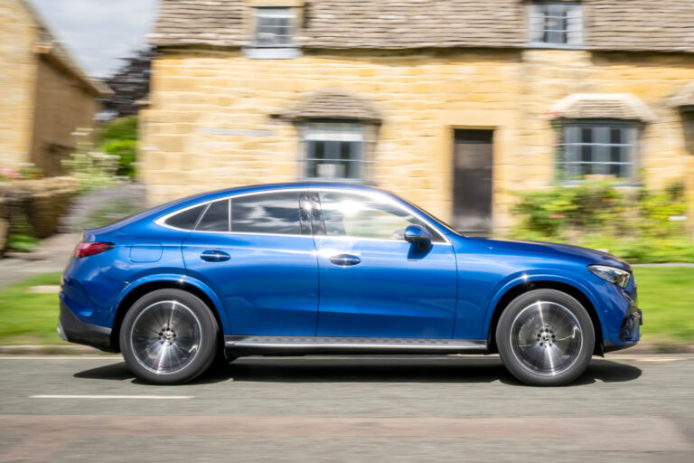 mercedes glc coupe side tracking