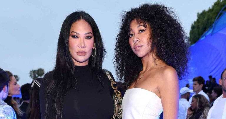 Kimora Lee Simmons Daughter Aoki Told Shes Not Pretty Enough to Model 01 2024