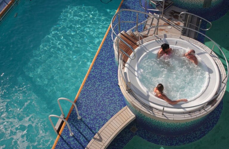 hot tub cruise ship