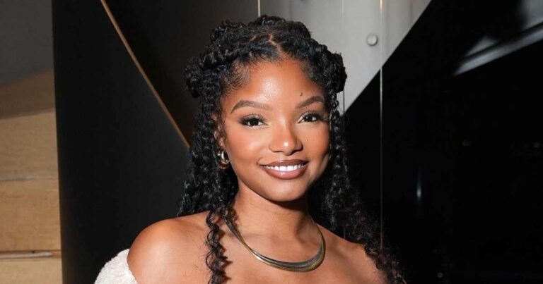 Halle Bailey What s in my carry on bag 650