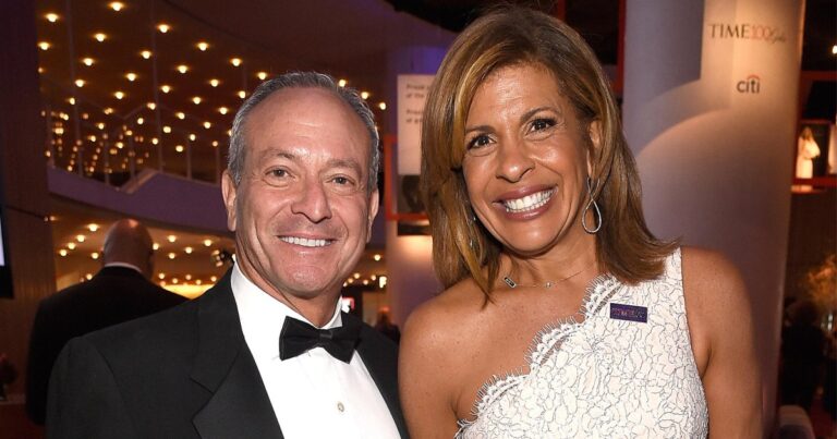 Todays Hoda Kotb Reveals Shes Spending Christmas With Ex Fiance Joel Schiffman We Get Together