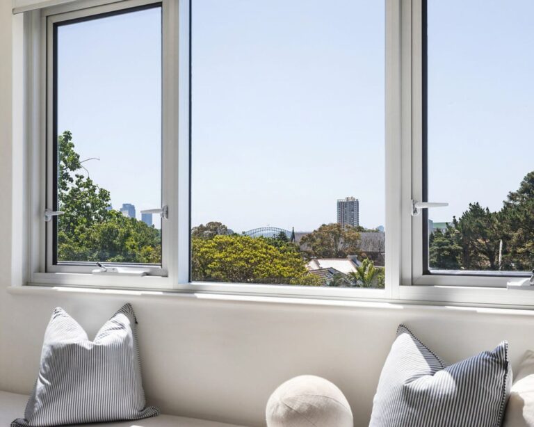 Breathtaking treescape views to the Harbour Bridge take centre stage. Image realestate.com .au