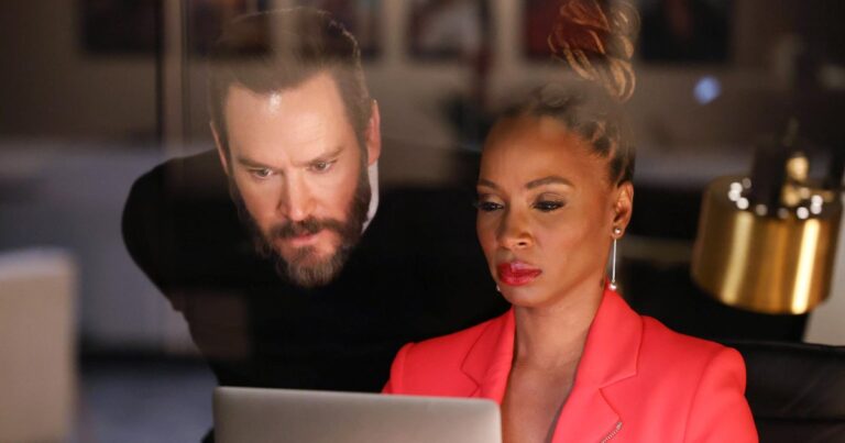 Mark Paul Gosselaar Shanola Hampton Didnt Want Fans Rooting for Their Controversial Found Romance 2